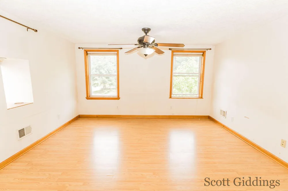1402 E Deaner Road NE Edmore, MI 48829