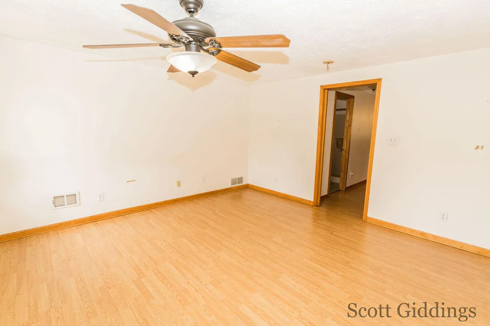 1402 E Deaner Road NE Edmore, MI 48829