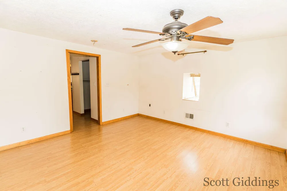 1402 E Deaner Road NE Edmore, MI 48829