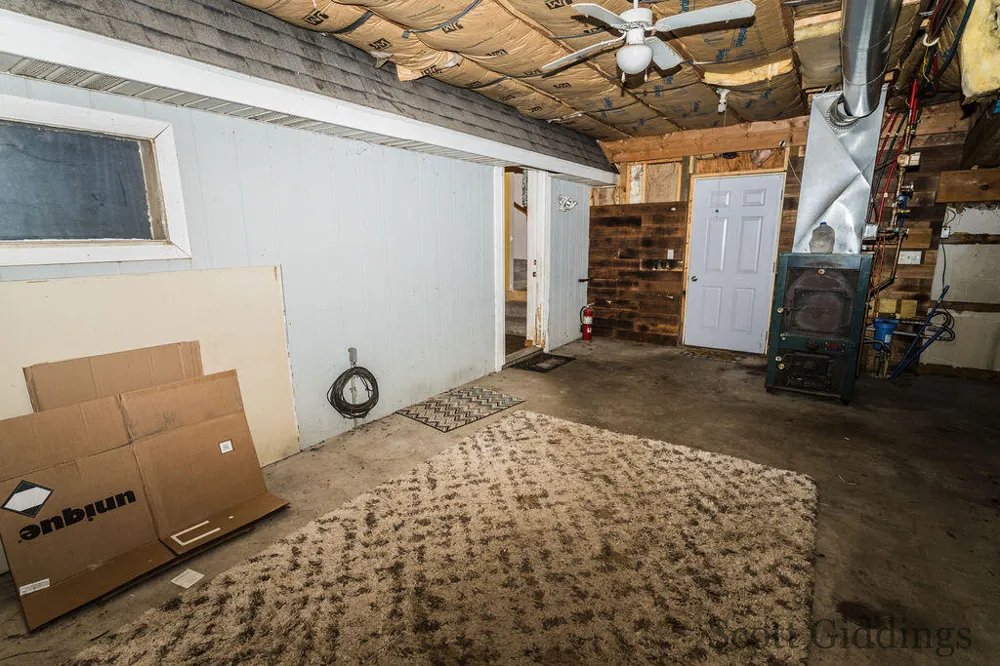 1402 E Deaner Road NE Edmore, MI 48829