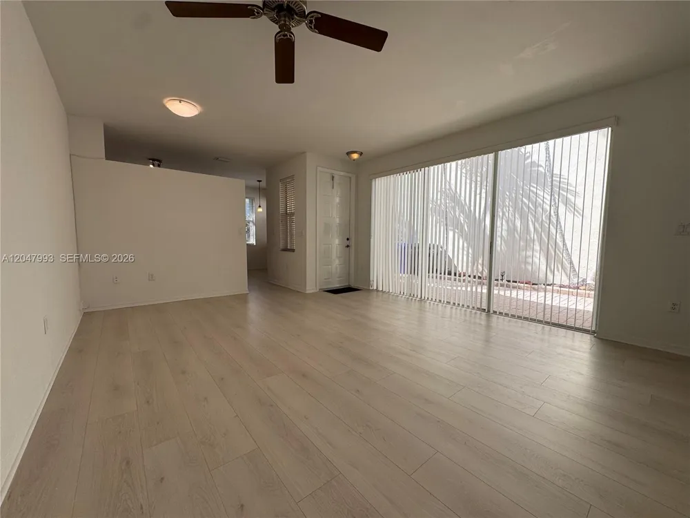 1595 Seagrape Way #- Hollywood, FL 33019