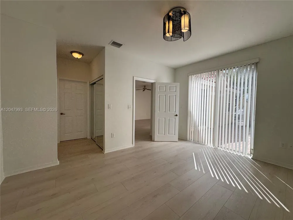 1595 Seagrape Way #- Hollywood, FL 33019