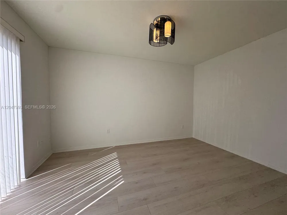 1595 Seagrape Way #- Hollywood, FL 33019