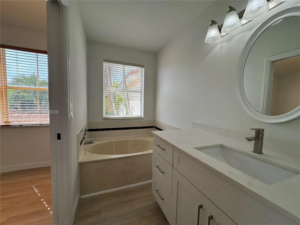 1595 Seagrape Way #- Hollywood, FL 33019