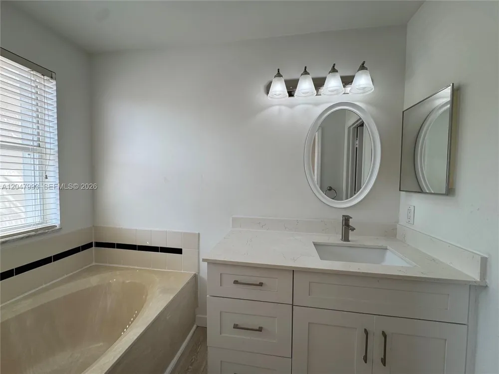 1595 Seagrape Way #- Hollywood, FL 33019