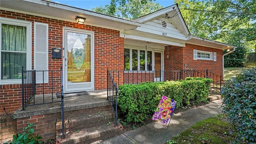 807 E Salisbury Street Asheboro, NC 27203