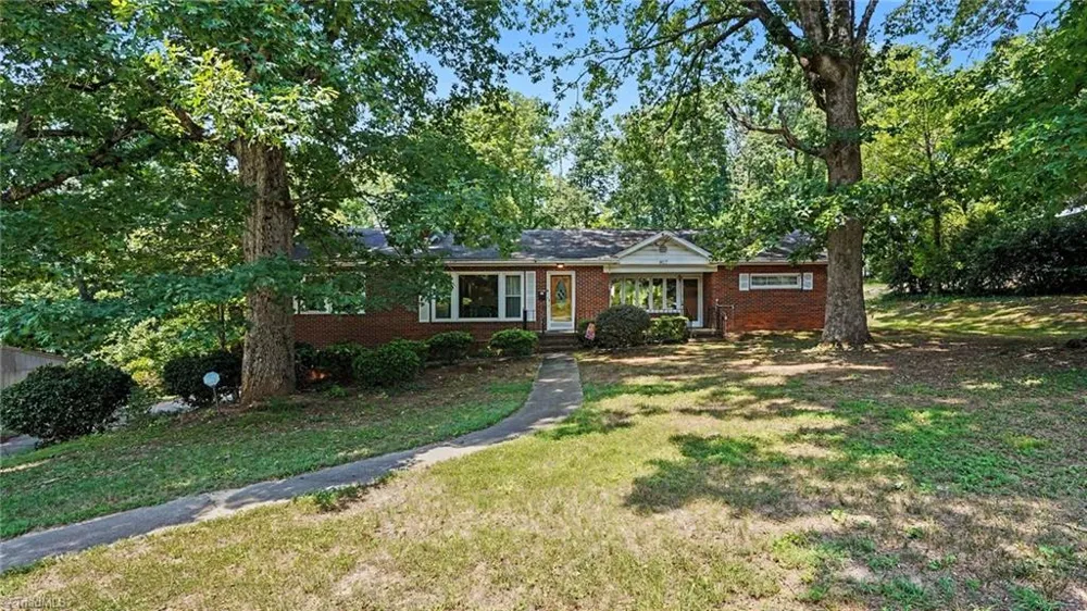 807 E Salisbury Street Asheboro, NC 27203