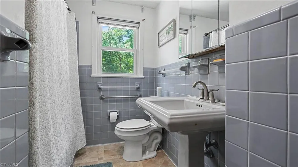807 E Salisbury Street Asheboro, NC 27203