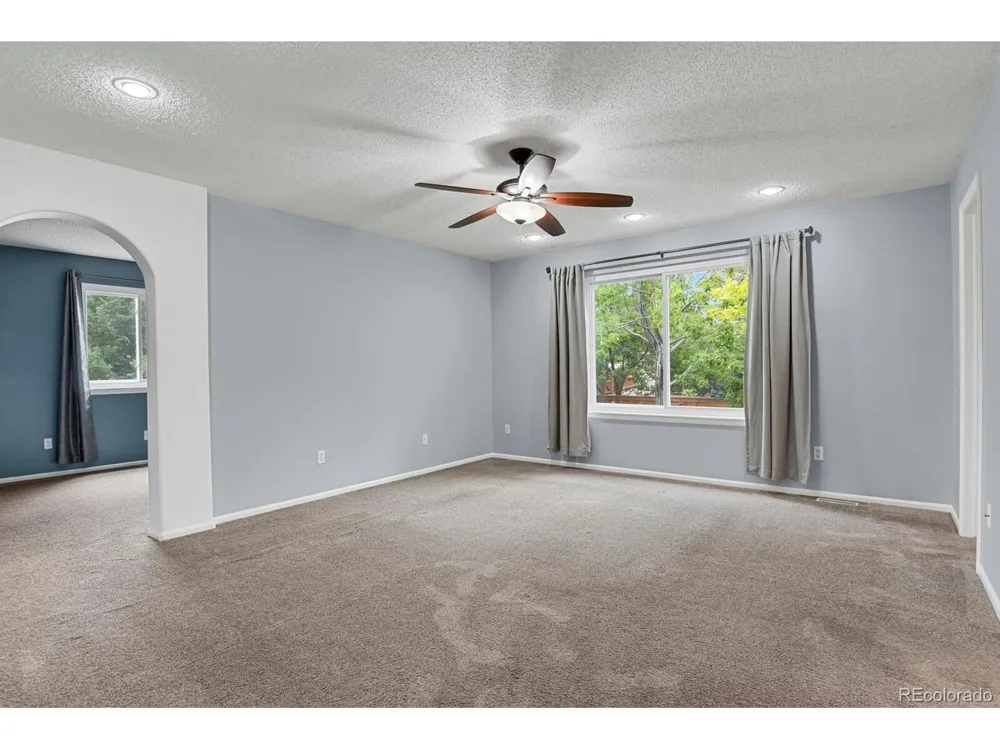 10037 Darwin Lane Highlands Ranch, CO 80130