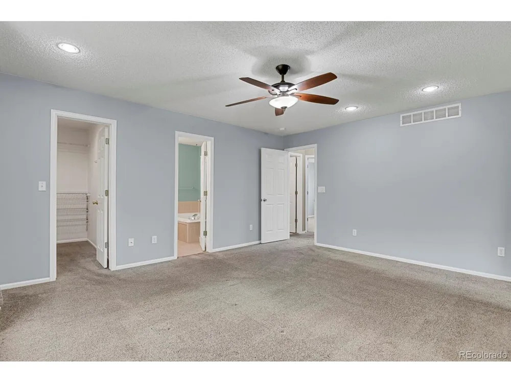 10037 Darwin Lane Highlands Ranch, CO 80130