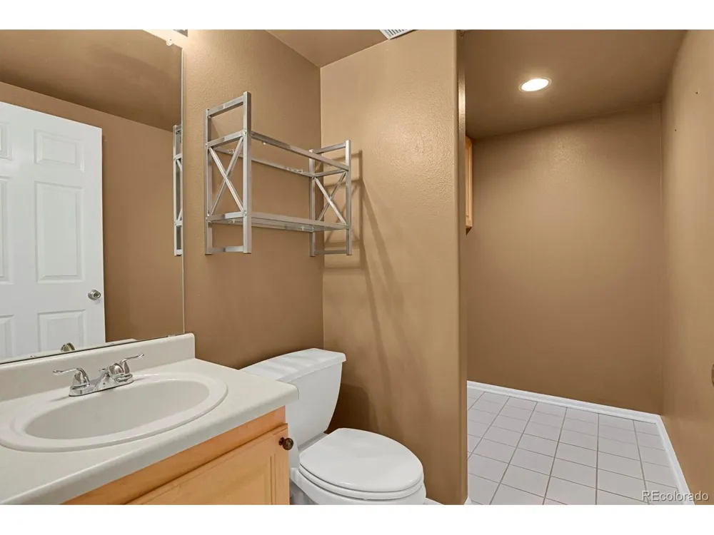 10037 Darwin Lane Highlands Ranch, CO 80130
