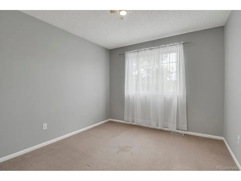 10037 Darwin Lane Highlands Ranch, CO 80130
