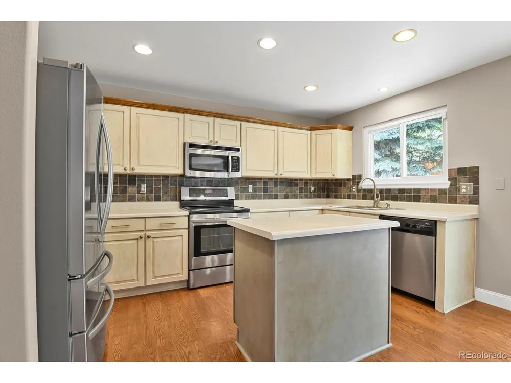 10037 Darwin Lane Highlands Ranch, CO 80130