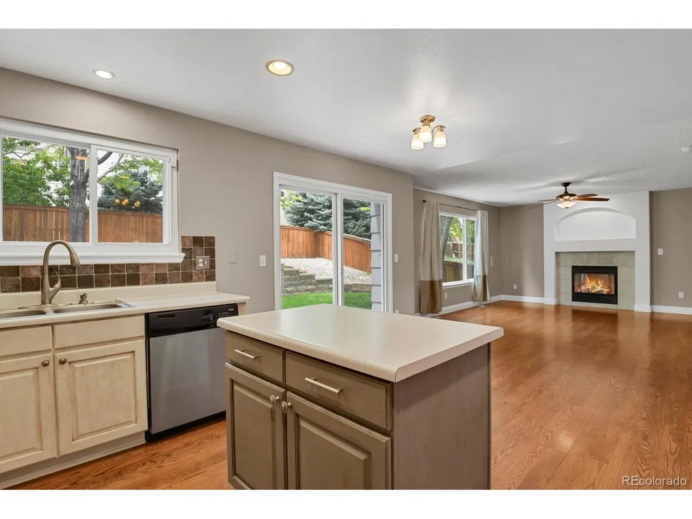 10037 Darwin Lane Highlands Ranch, CO 80130