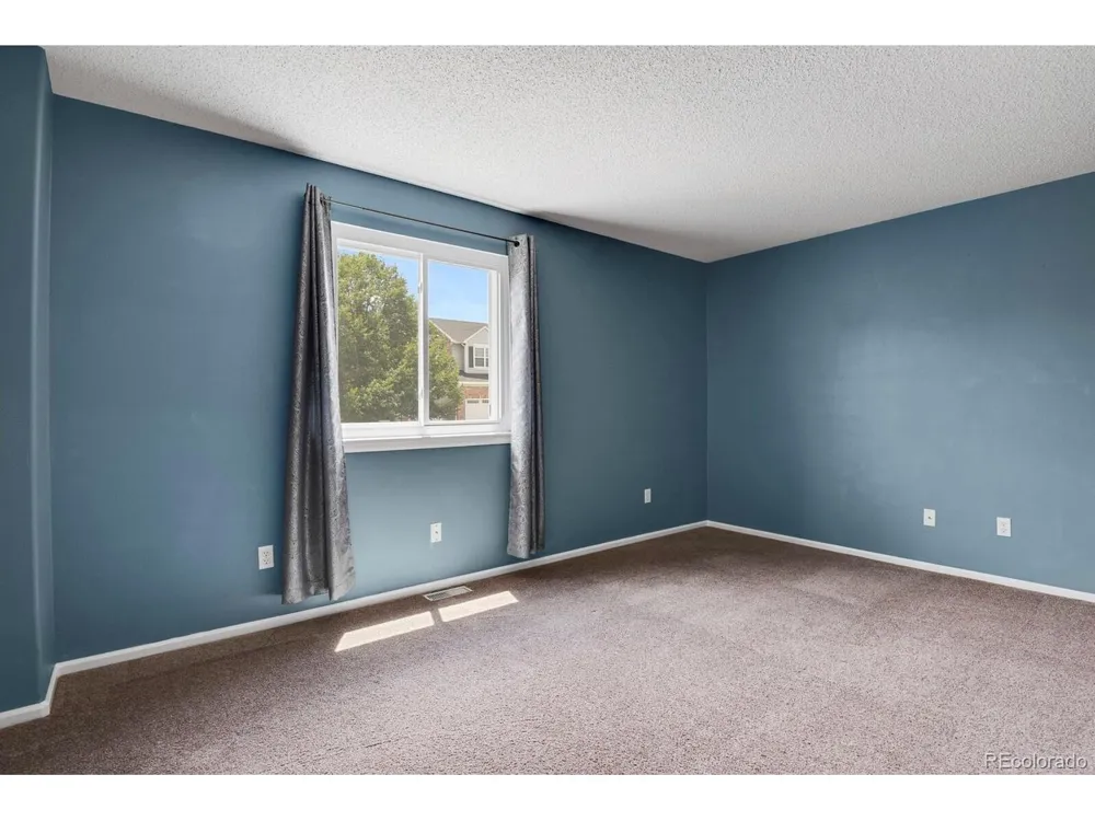 10037 Darwin Lane Highlands Ranch, CO 80130