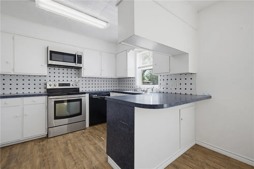 106 Adkins Refugio, TX 78377
