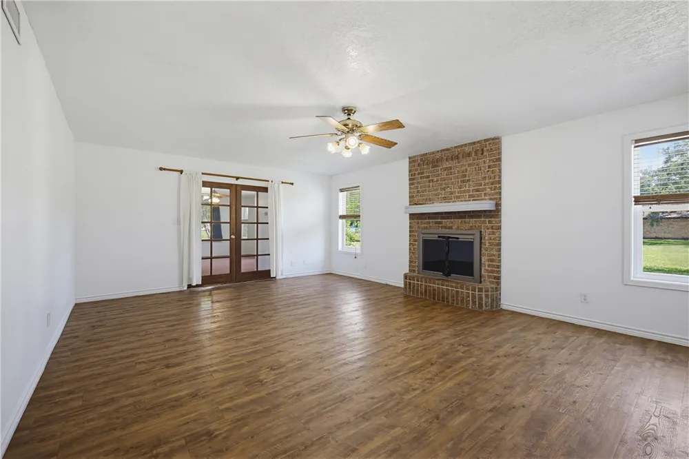 106 Adkins Refugio, TX 78377
