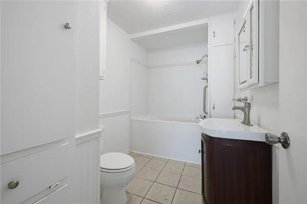 106 Adkins Refugio, TX 78377