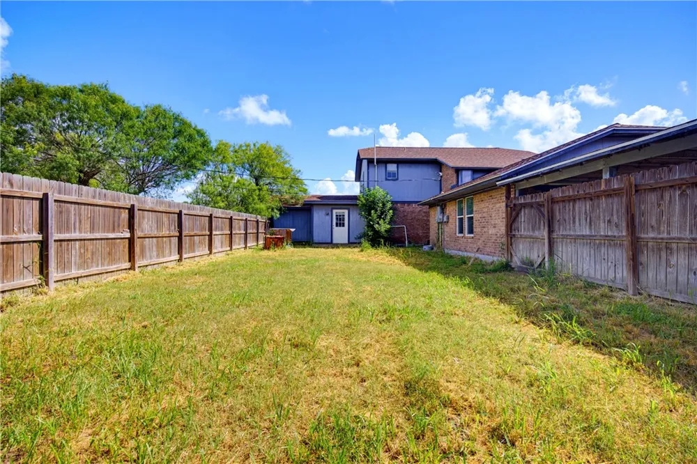 106 Adkins Refugio, TX 78377