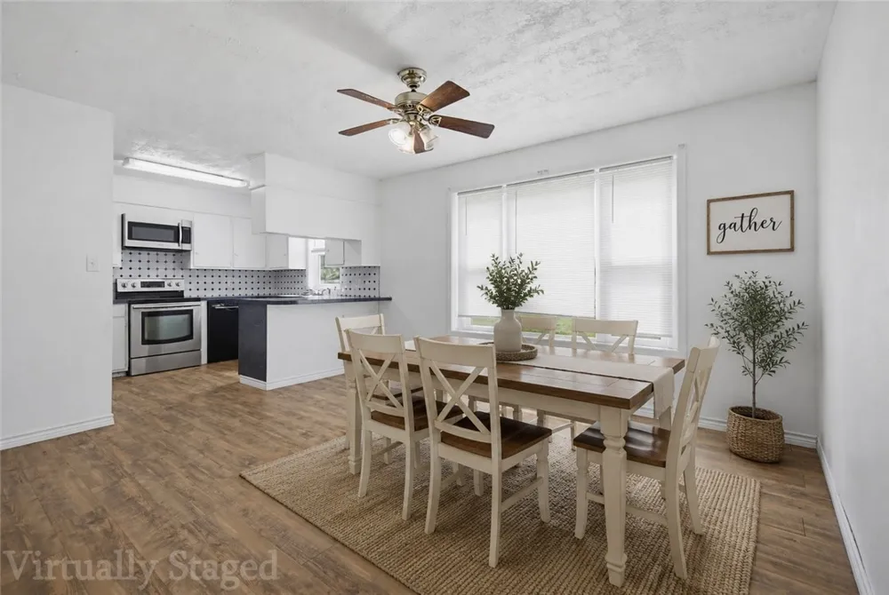 106 Adkins Refugio, TX 78377
