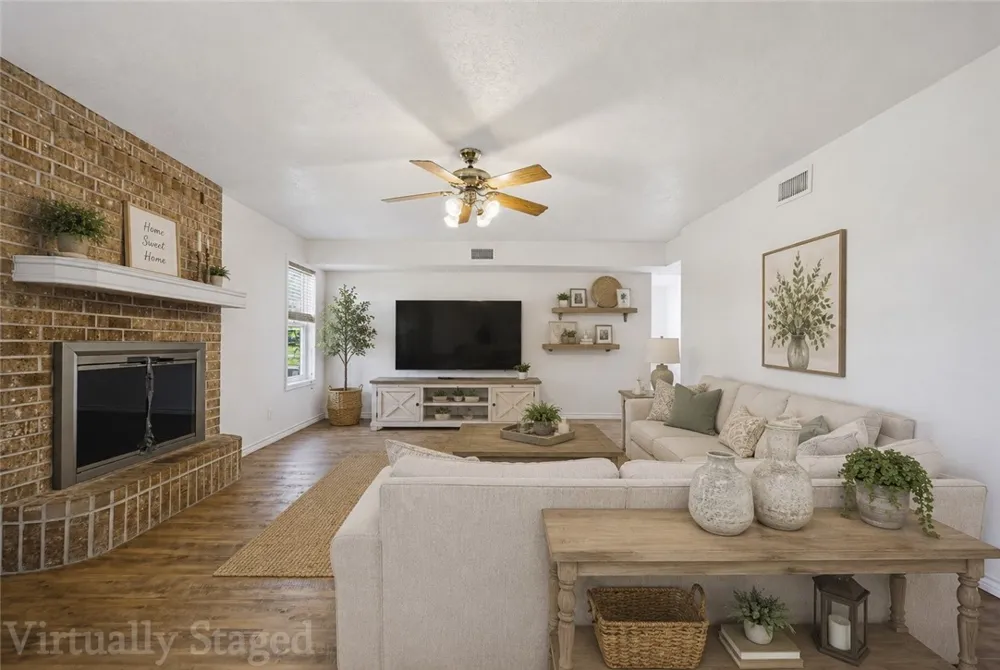 106 Adkins Refugio, TX 78377