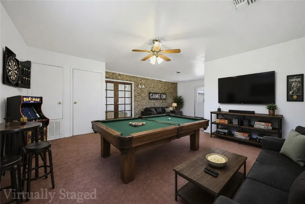 106 Adkins Refugio, TX 78377