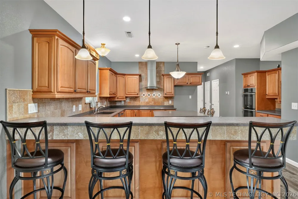 58499 S 700 ROAD Watts, OK 74964
