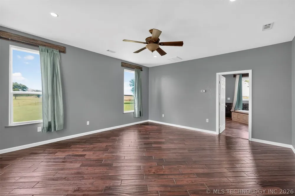 58499 S 700 ROAD Watts, OK 74964