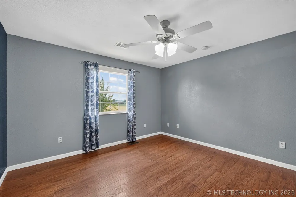 58499 S 700 ROAD Watts, OK 74964