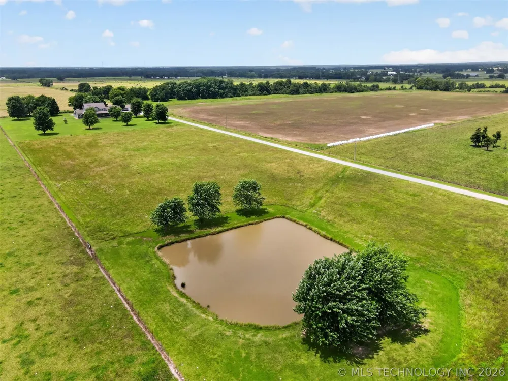 58499 S 700 ROAD Watts, OK 74964
