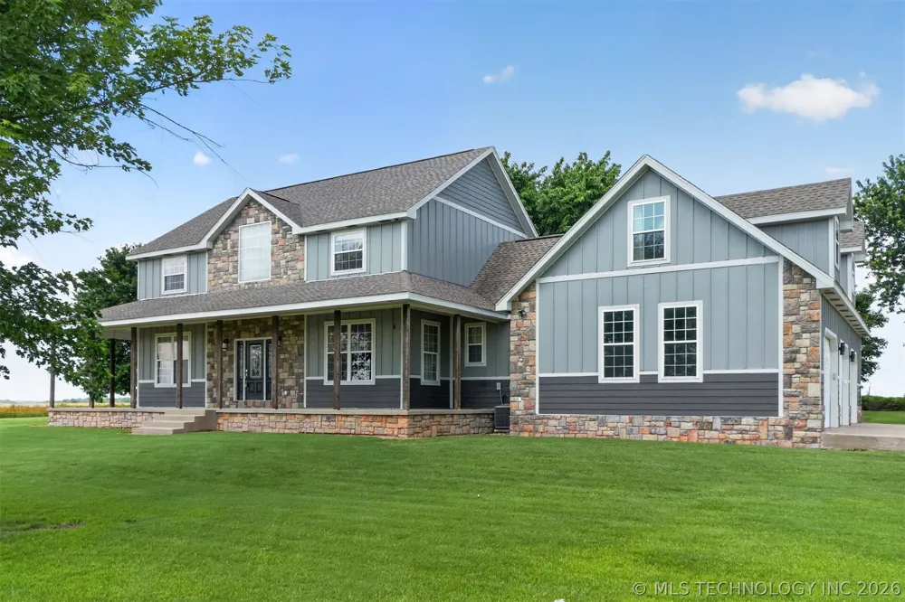 58499 S 700 ROAD Watts, OK 74964