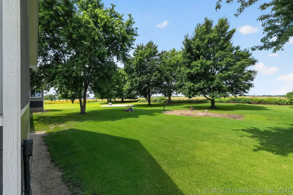 58499 S 700 ROAD Watts, OK 74964