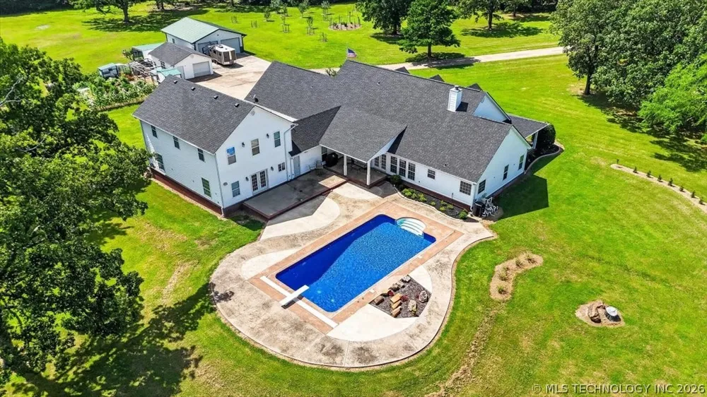 34479 Cooper Road Poteau, OK 74953