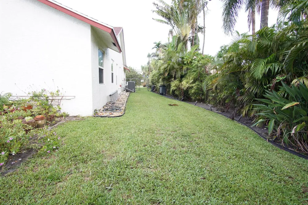 7561 Nemec Drive Lake Clarke Shores, FL 33406