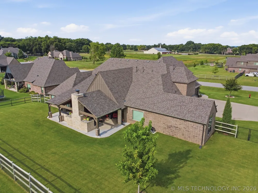 1012 Terri Drive Bartlesville, OK 74006