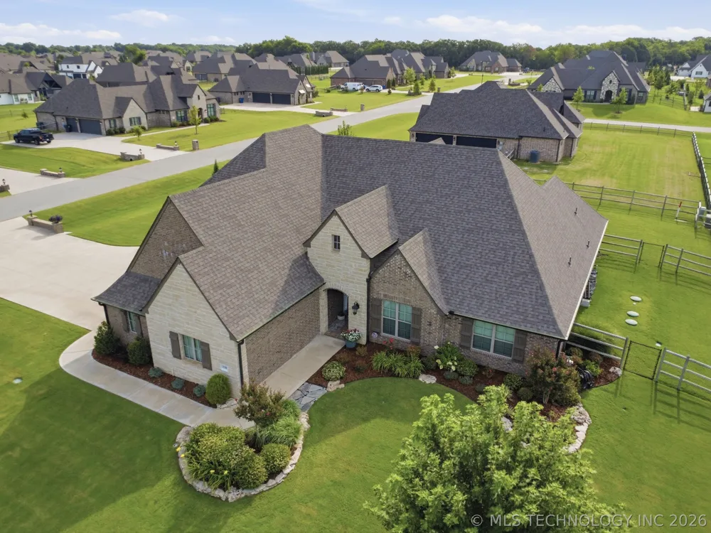 1012 Terri Drive Bartlesville, OK 74006