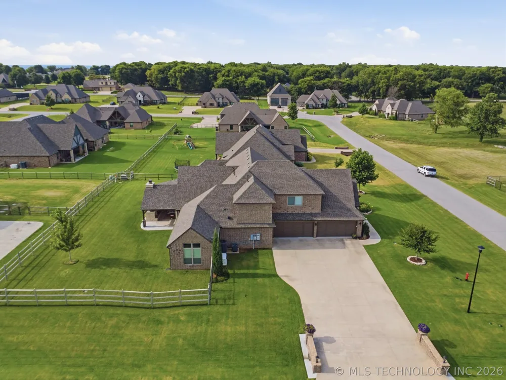 1012 Terri Drive Bartlesville, OK 74006