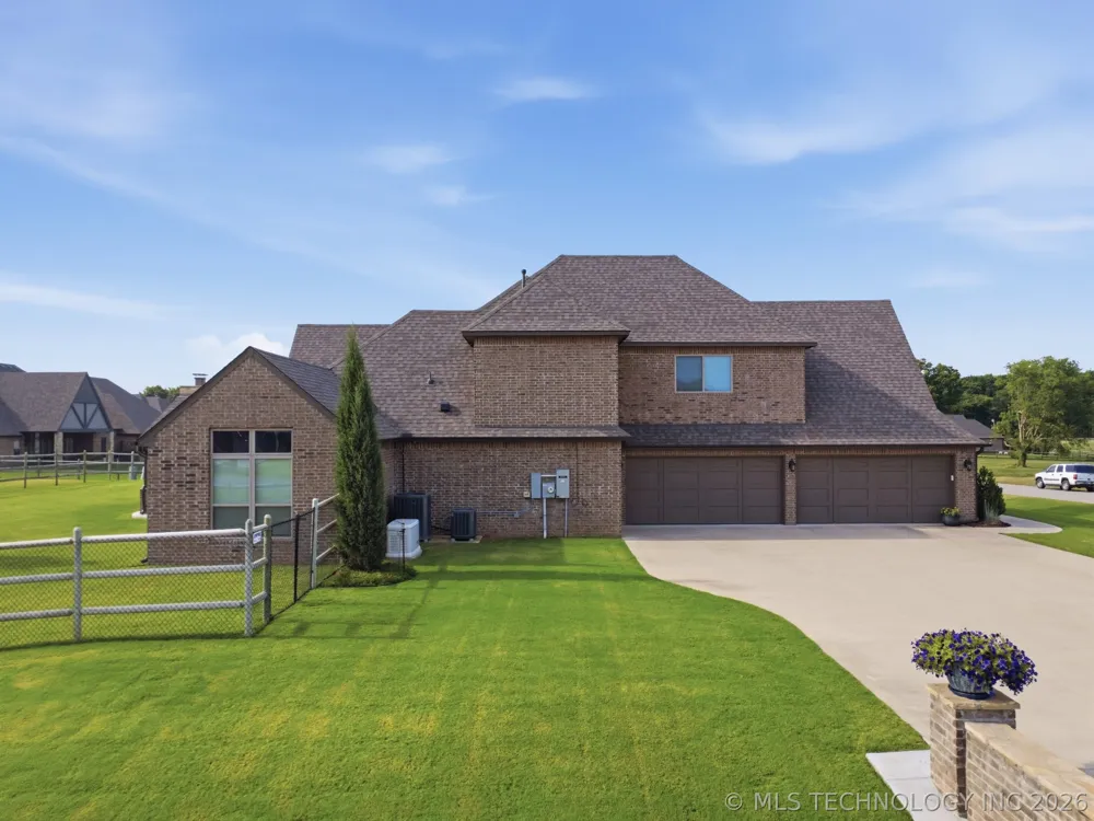 1012 Terri Drive Bartlesville, OK 74006