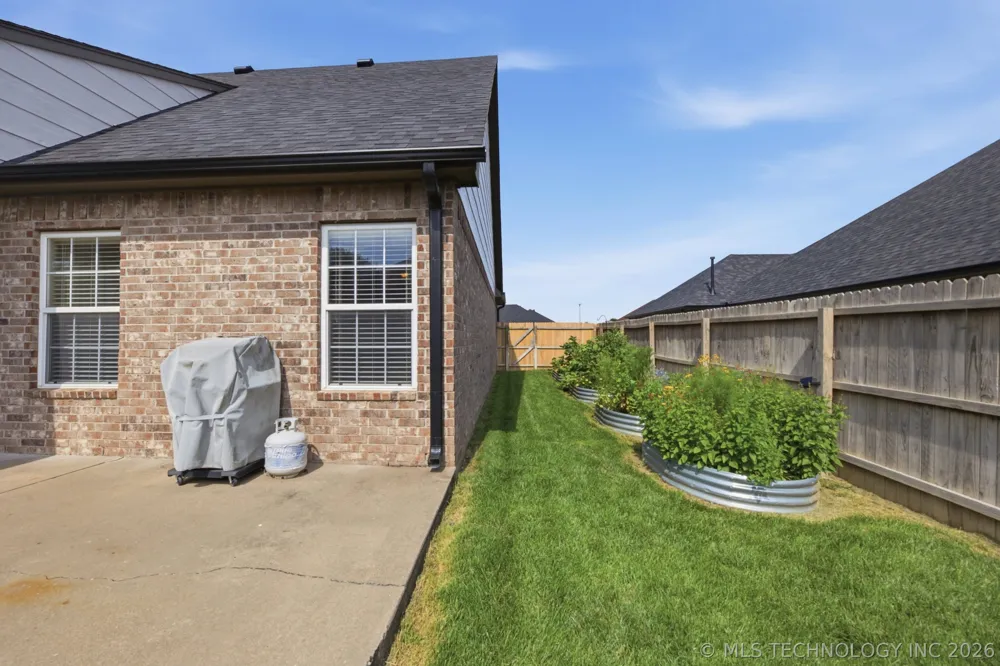 1012 Terri Drive Bartlesville, OK 74006