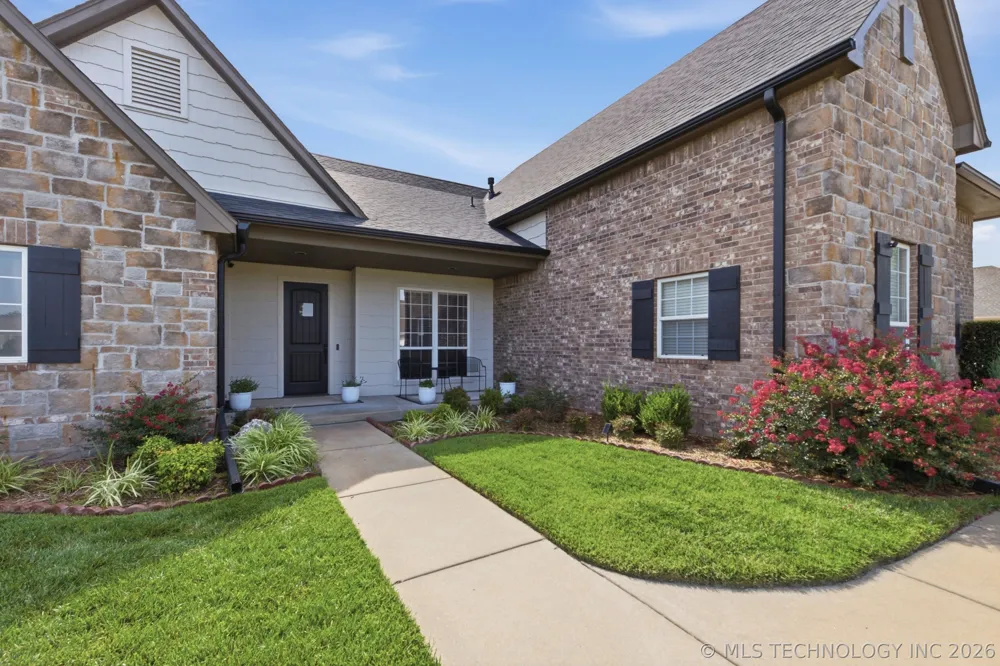 1012 Terri Drive Bartlesville, OK 74006