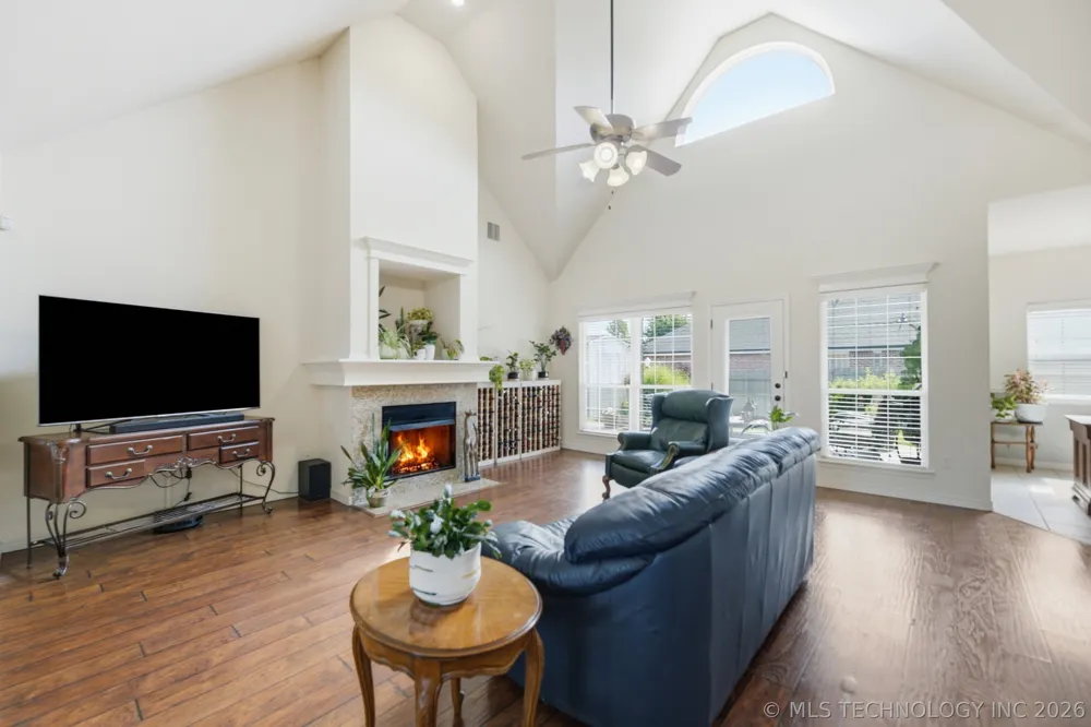 1012 Terri Drive Bartlesville, OK 74006