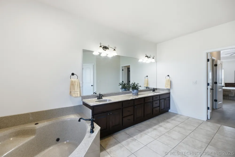 1012 Terri Drive Bartlesville, OK 74006
