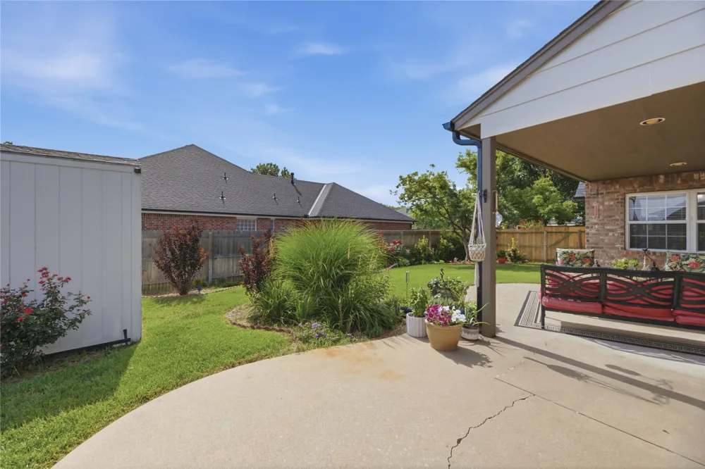 1012 Terri Drive Bartlesville, OK 74006