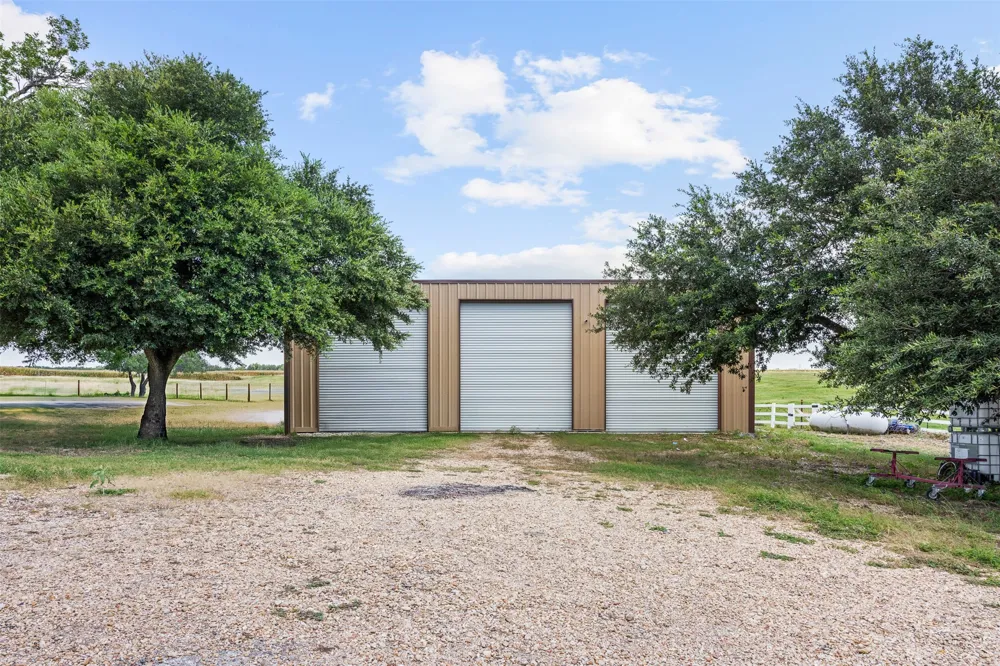 6021 Fm 1915 Buckholts, TX 76518