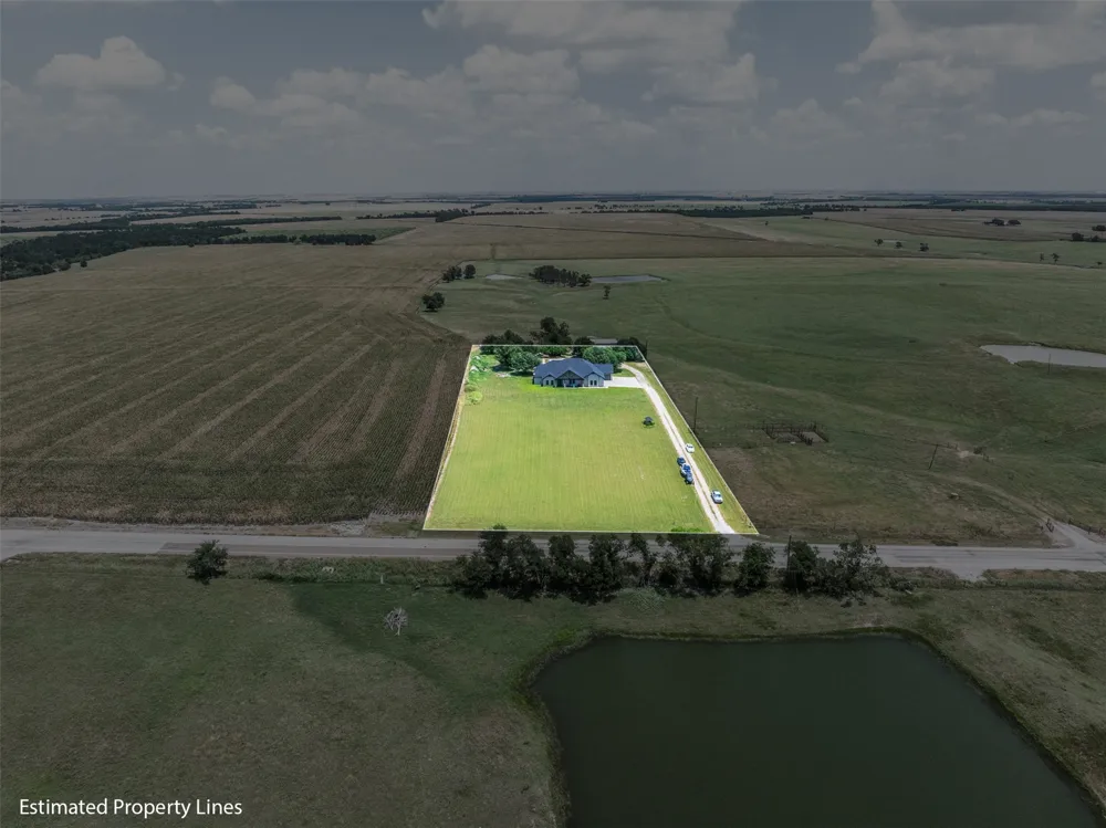6021 Fm 1915 Buckholts, TX 76518