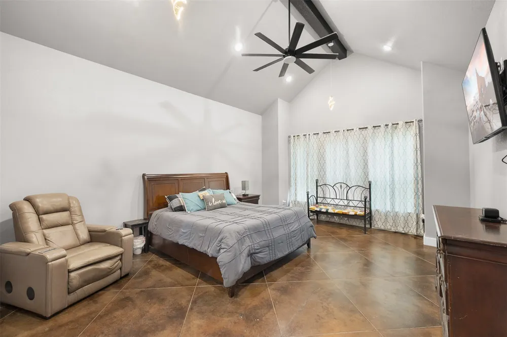 6021 Fm 1915 Buckholts, TX 76518