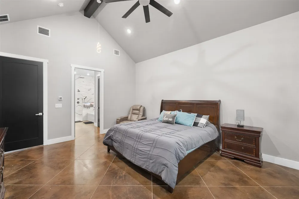 6021 Fm 1915 Buckholts, TX 76518