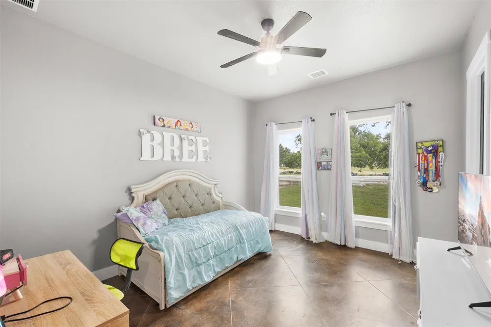 6021 Fm 1915 Buckholts, TX 76518