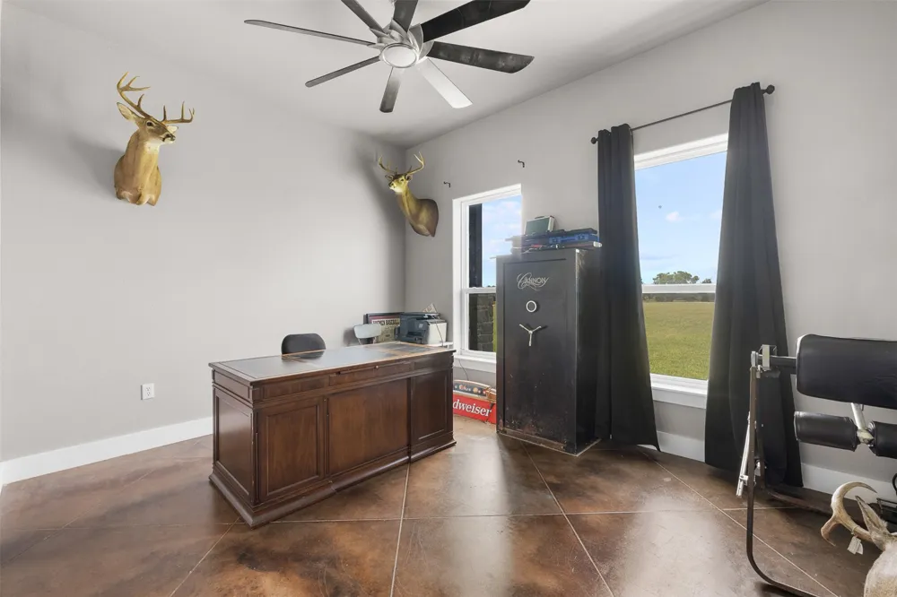 6021 Fm 1915 Buckholts, TX 76518