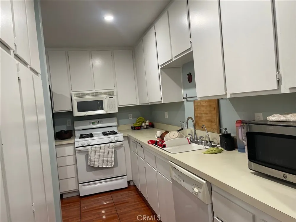 9386 Mesa Verde DR #B Montclair, CA 91763